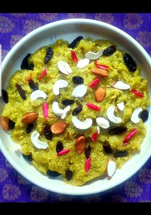 A picture of Bottel gourd halwa.