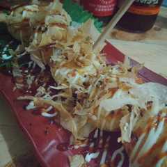A picture of Takoyaki.