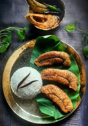 ইলিশ মাছের ডিম ভাজা। রেসিপির প্রধান ছবি