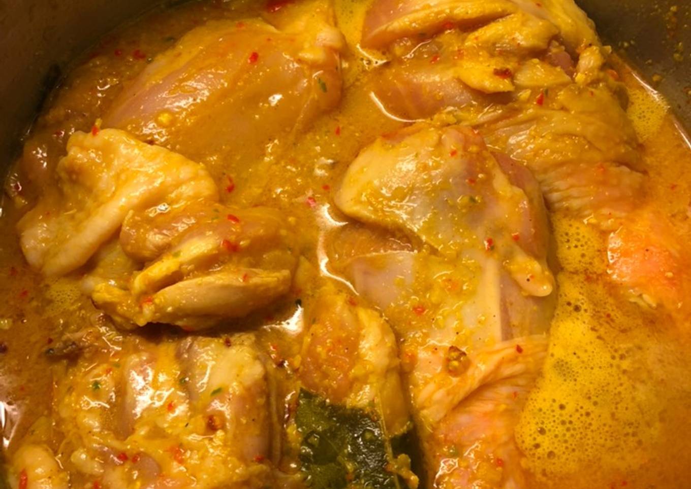 Manado Wuku Chicken (Chef Juna's recipe by William Guzzali on YouTube)