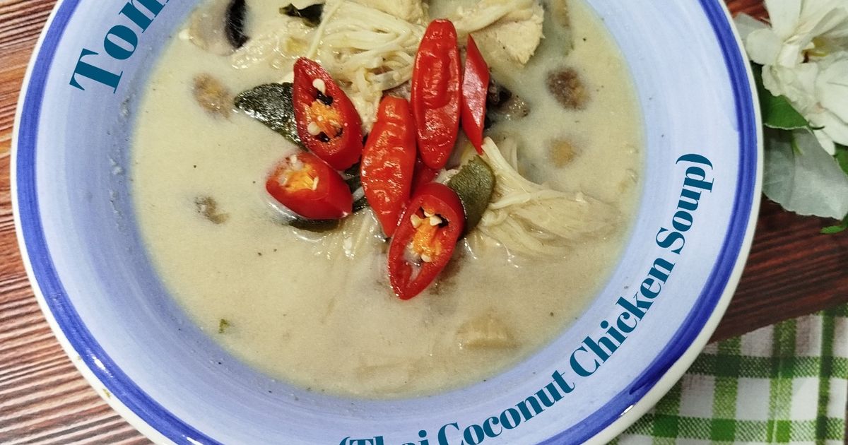 Tom Khai Gai (Thai Coconut Chicken Soup)