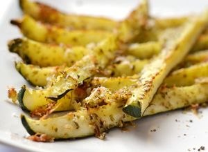 Parmezános cukkinicsíkok recept fotója
