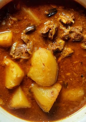 পাঁঠার মাংসের ঝোল (pathar mangsher jhol recipe in Bengali) রেসিপির প্রধান ছবি