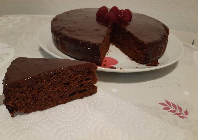 Bizcocho con cobertura de chocolate