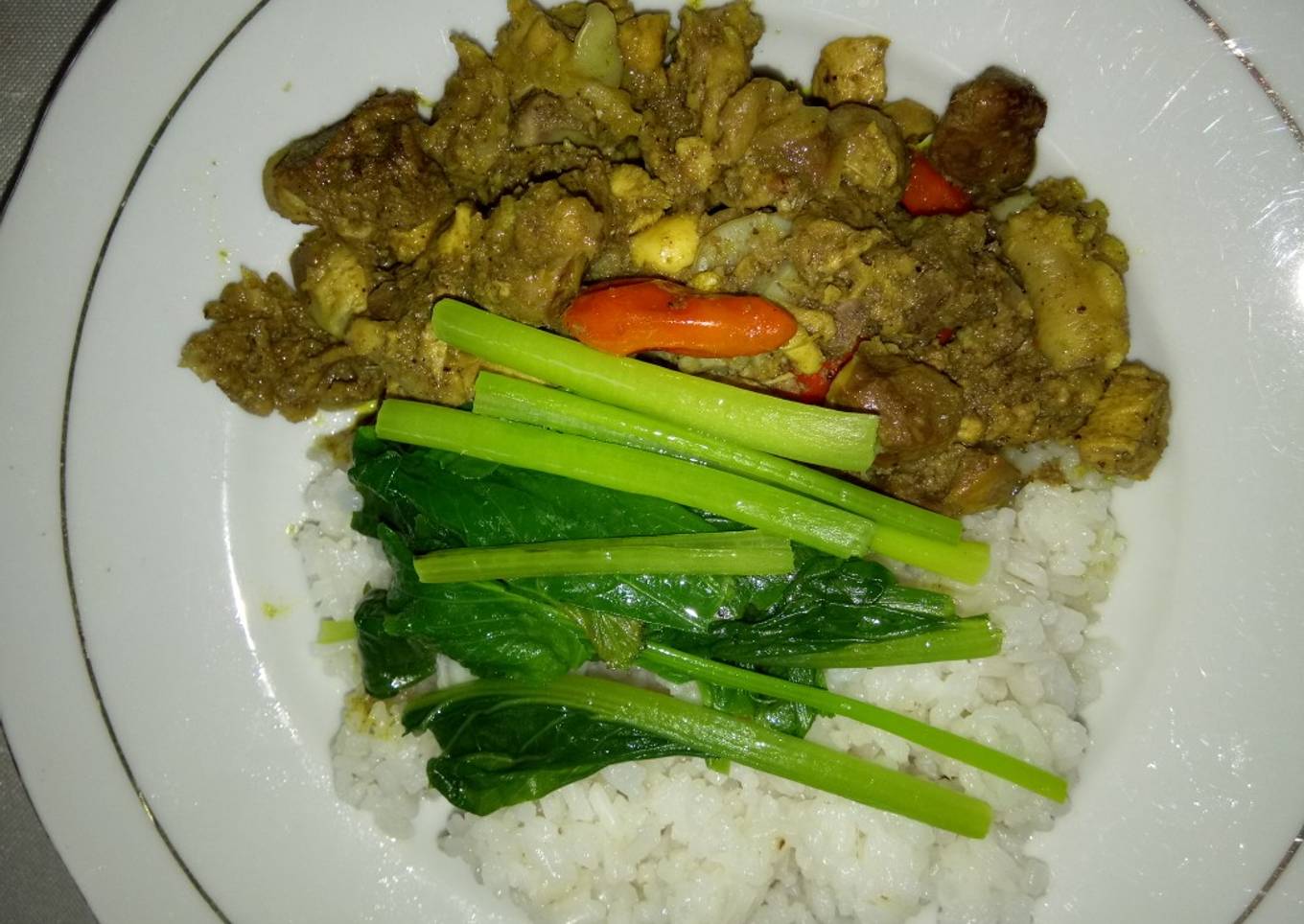 Rica ayam kelapa sangrai