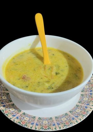 A picture of Mix veggies punjabi kadhi.