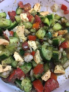 صورة لوصفة سلطة بالجبن 😋❤️