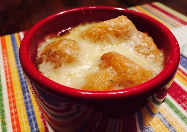 Simple Way to Prepare Homemade Sweet and Mild French Onion Soup