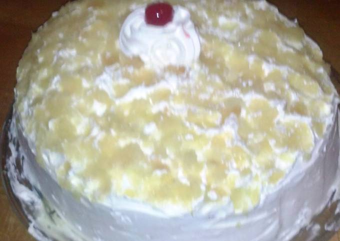 pineapple cake with pineapple filling