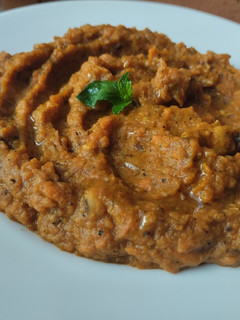 Una foto de Dip de pimiento🌶️, zanahoria🥕 y frijoles🌰🫘🥙