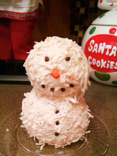 A picture of Snowman Cheese Ball.