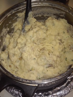 A picture of Garlic n Parsley Creamy Potatoes.