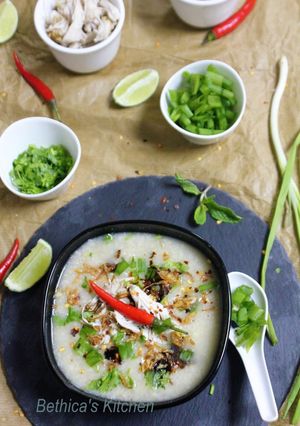 A picture of Chicken Oats Porridge.
