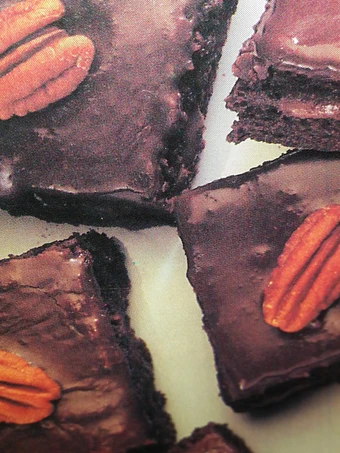 Easy Steps to Make Pecan Caramel Brownies the Can Spoil the Tongue Makes you drool