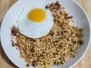 Gambar mie bakmi chili oil