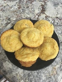 A picture of Delicious Corn Bread with Corn.