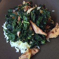 A picture of Smoke Turkey Wings and Kale.