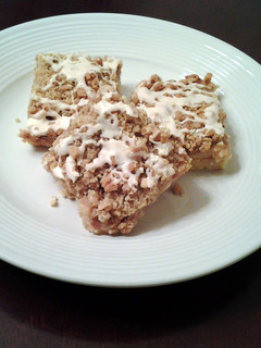 A picture of Apple Streusel Bars.