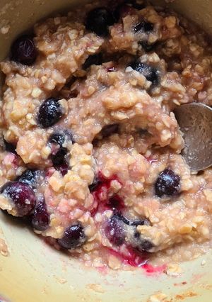 A picture of Overnight blueberry oatmeal.