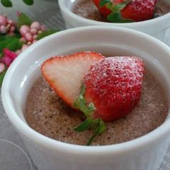 Macrobiotic Strawberry & Tofu Brulée A picture of Macrobiotic Strawberry & Tofu Brulée.
