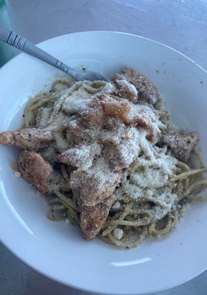 Una foto de Pasta pesto, tenía emergencia por hacerla