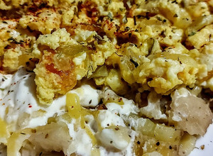 Una foto de GUINEO VERDE🍌Con Queso Americano🧀 y Huevos Revueltos...!