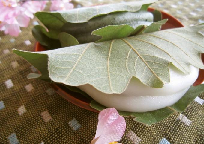 Sticky and Chewy Kashiwa Mochi