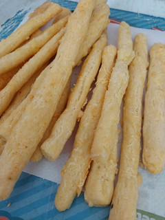 Una foto de Grisines de queso sin tacc