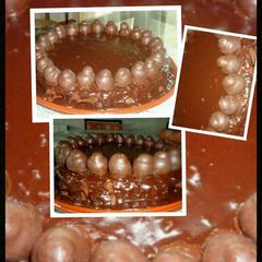 A picture of AMIEs CHOCOLATE CAKE.