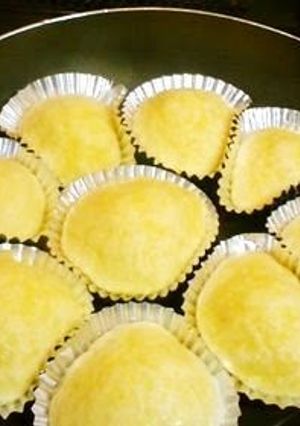 A picture of Cheese Steamed Bread with Pancake Mix in a Frying Pan.