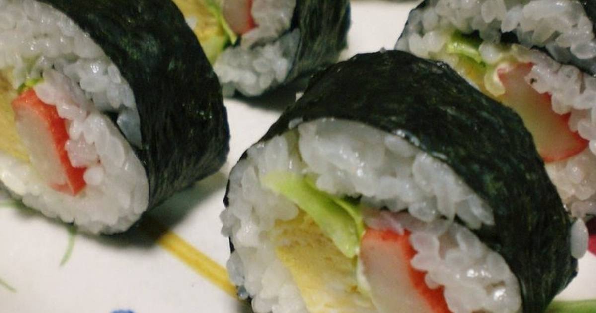 Salad Sushi (California Roll) Recipe by cookpad.japan - Cookpad