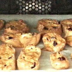 A picture of Crusty cheese egg breads.