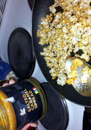 A picture of Caramel crunch pop corn.