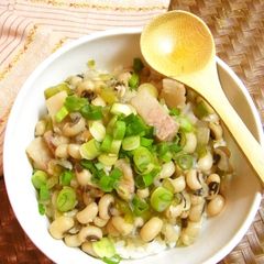 A picture of Easy Black Eyed Peas with Rice.