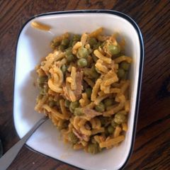 A picture of Mac, Cheese, Tuna And Peas.