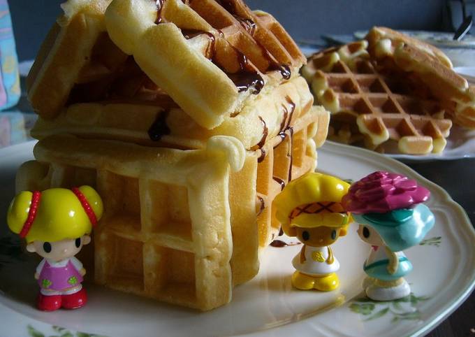 Waffle House! Happy Breakfast!