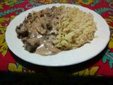 Carne salteada con "crema" de verdeo