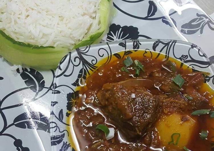 Recipe of Ultimate Aaloo Gosht With Garlic Rice #CookpadApp