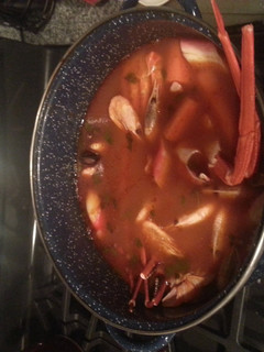A picture of Seafood mix soup.