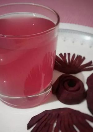 A picture of Beetroot Lemonade.