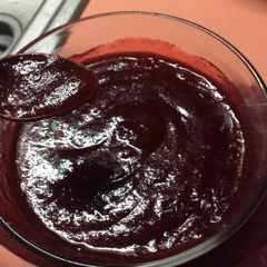 A picture of Jellied Cranberry Sauce.