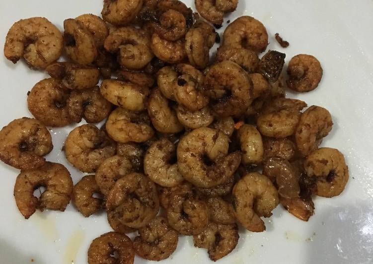 Langkah Mudah untuk Menyiapkan Udang Goreng Asam Anti Gagal