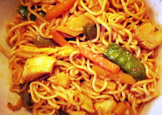Spicy Thai Chicken Noodle Wok