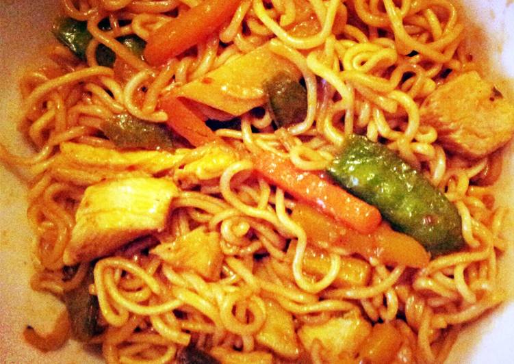 Spicy Thai Chicken Noodle Wok