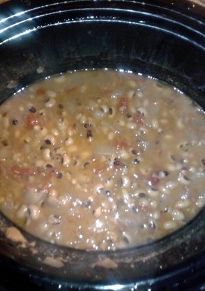 A picture of Crock pot black eyed peas.