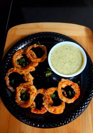 A picture of Crispy Baked Onion Rings.