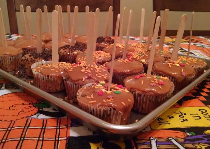 Steps to Make Homemade Caramel Apple Cupcakes