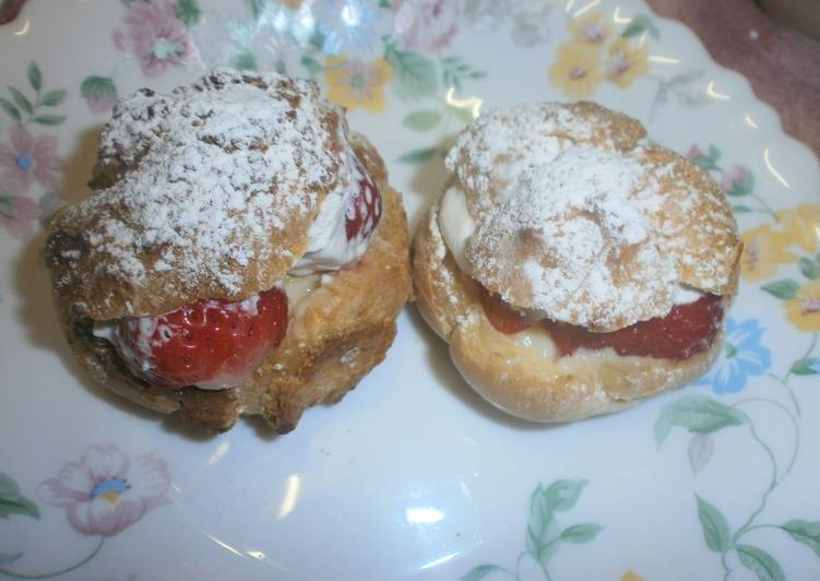 Recipe of Ultimate Strawberry &amp; Banana Cream Puffs