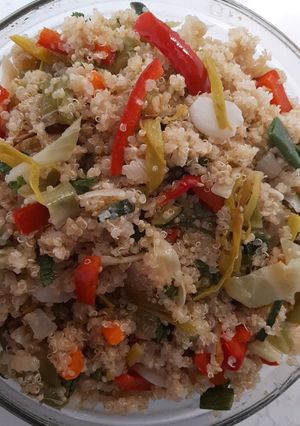 Una foto de Cous cous de quinoa con verduritas