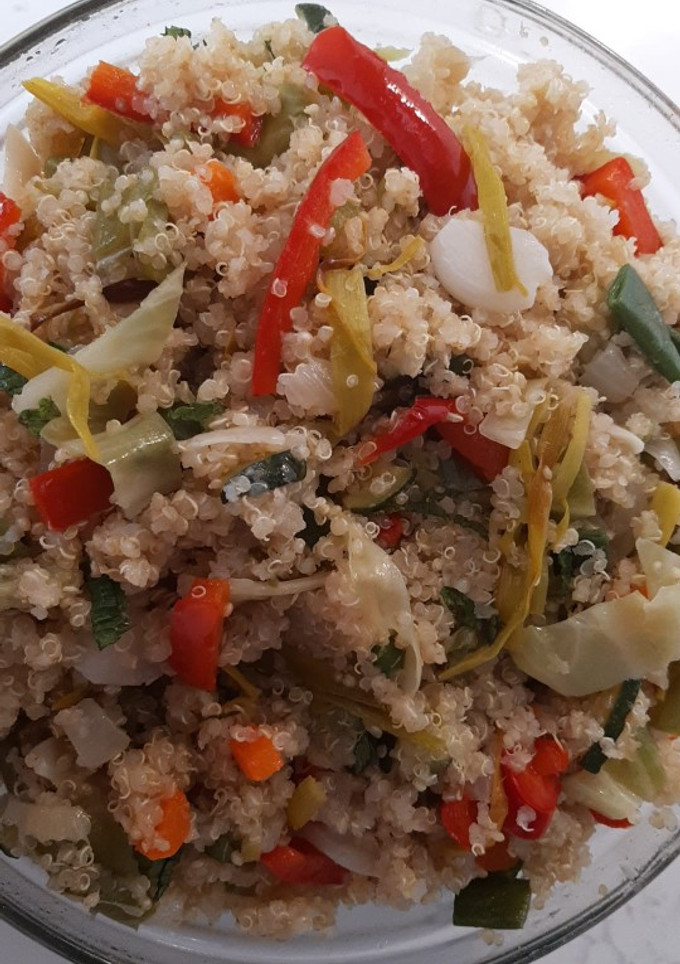 Una foto de Cous cous de quinoa con verduritas
